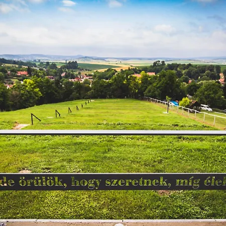 Appartement Ferde és *